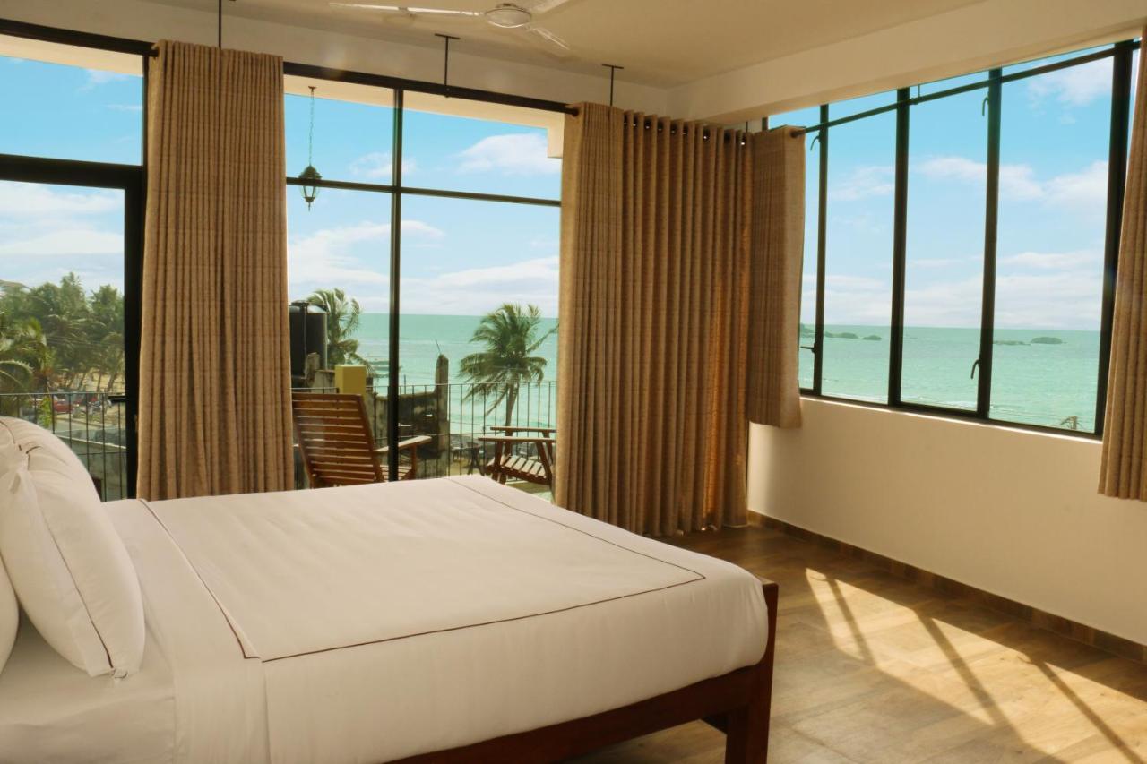 Chaaya Inn Hotel Хикадува Екстериор снимка