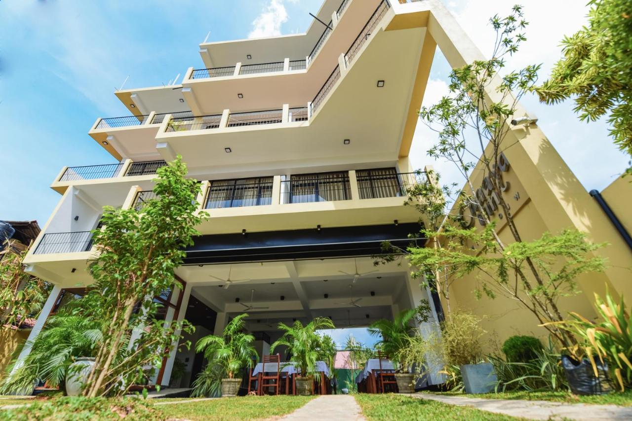 Chaaya Inn Hotel Хикадува Екстериор снимка