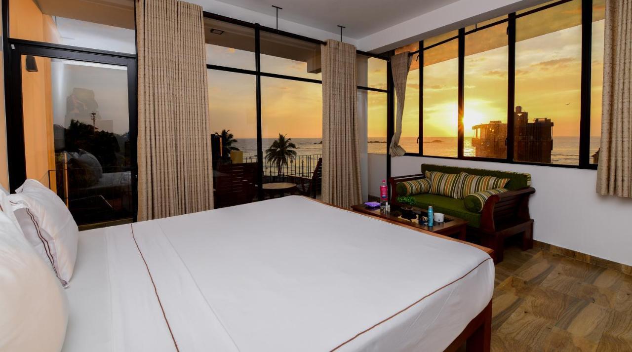 Chaaya Inn Hotel Хикадува Екстериор снимка